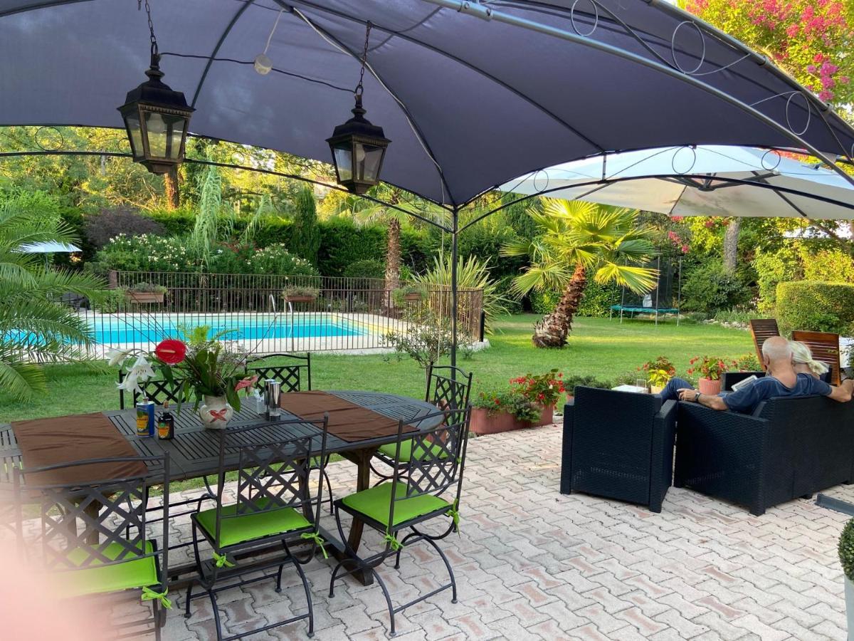 Hotel Logis La Bastide Des Golfs 3*