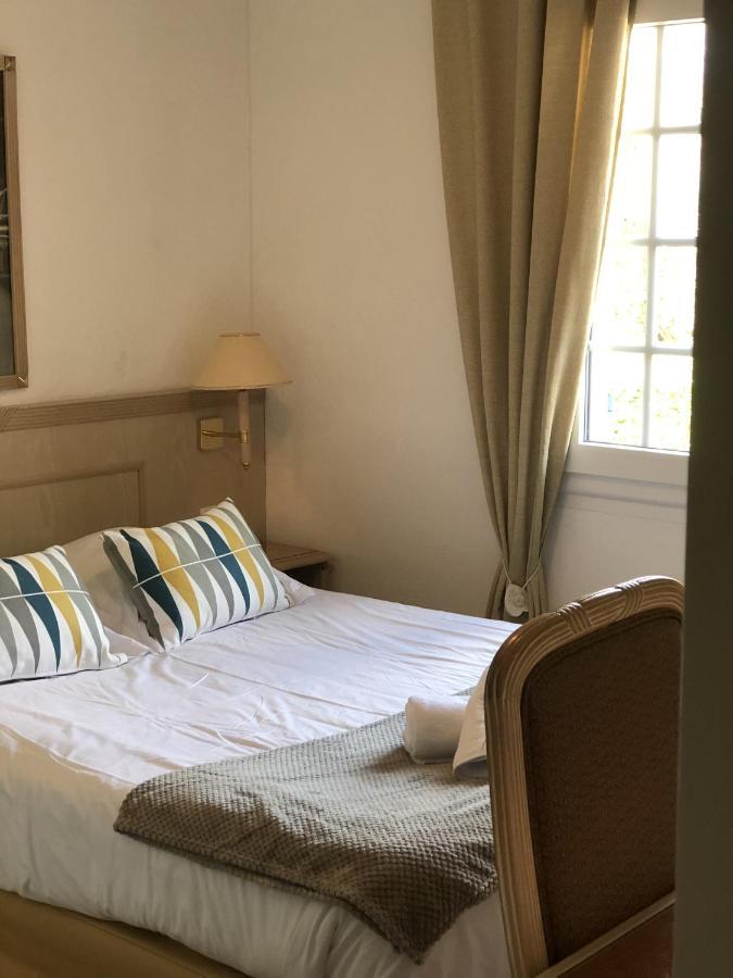 Hotel Logis La Bastide Des Golfs