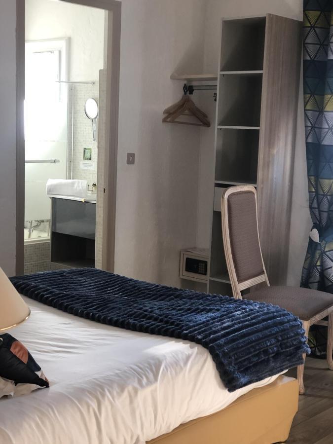 Logis La Bastide Des Golfs Hotel 3*