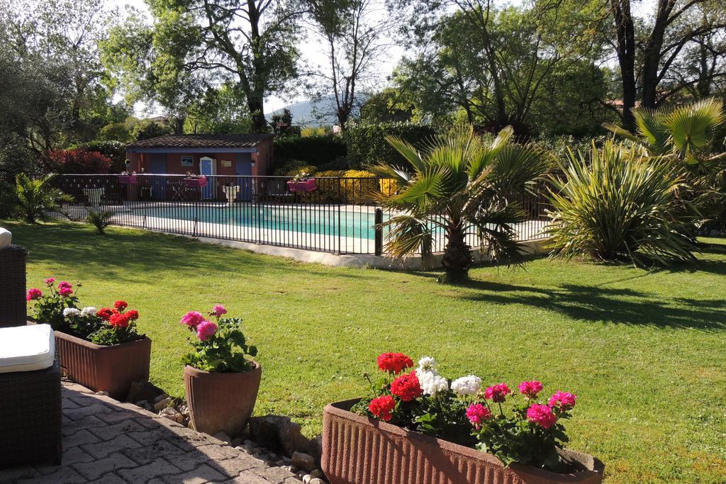 Hotel Logis La Bastide Des Golfs