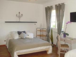 Hotel Logis La Bastide Des Golfs 3*