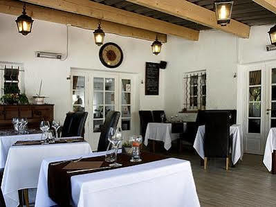 Logis La Bastide Des Golfs Hotel 3*