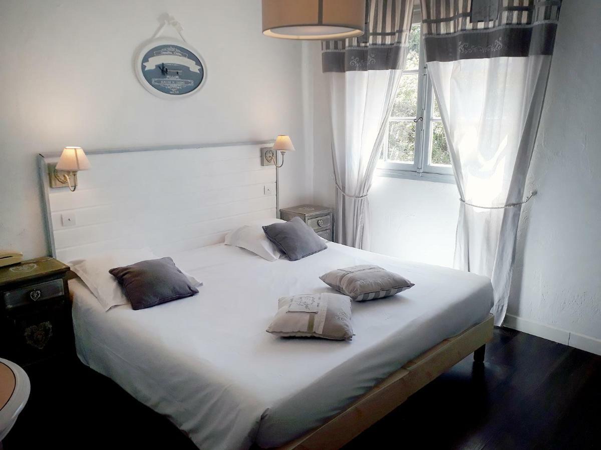 Logis La Bastide Des Golfs